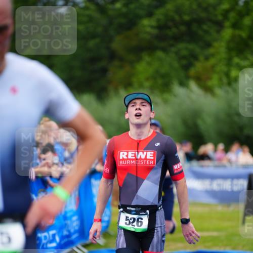 30.08.2026 - Elbe Triathlon Hamburg LAZAROV Photography http://msf.ph/oto/10057161 30.08.2026 11:17:05 Ziel 451, 526, 631, 1004, 1028 meine-sportfotos.de