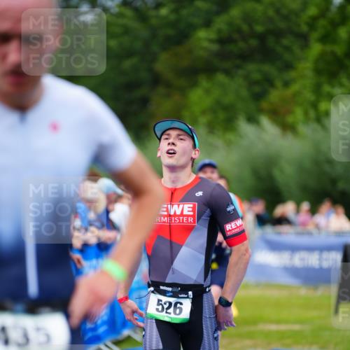 30.08.2026 - Elbe Triathlon Hamburg LAZAROV Photography http://msf.ph/oto/10057162 30.08.2026 11:17:05 Ziel 451, 526, 631, 1004, 1028 meine-sportfotos.de