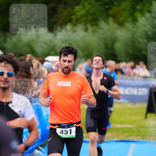 30.08.2026 - Elbe Triathlon Hamburg LAZAROV Photography http://msf.ph/oto/10057171 30.08.2026 11:17:10 Ziel 451, 631, 791, 1004, 1028 meine-sportfotos.de