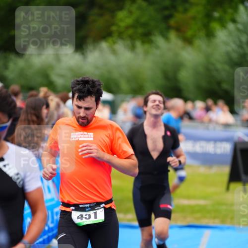 30.08.2026 - Elbe Triathlon Hamburg LAZAROV Photography http://msf.ph/oto/10057172 30.08.2026 11:17:10 Ziel 451, 631, 791, 1004, 1028 meine-sportfotos.de