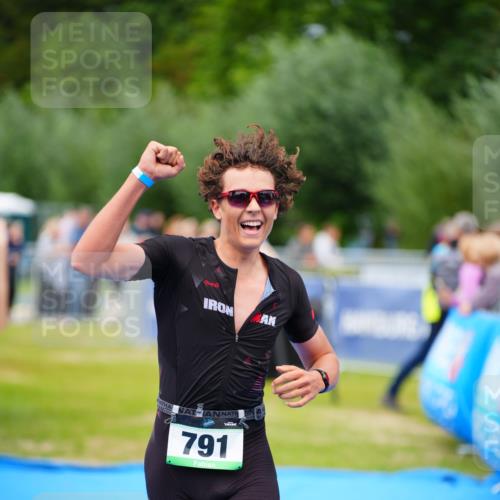 30.08.2026 - Elbe Triathlon Hamburg LAZAROV Photography http://msf.ph/oto/10057194 30.08.2026 11:17:19 Ziel 791 meine-sportfotos.de