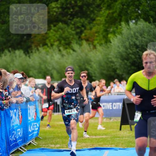 30.08.2026 - Elbe Triathlon Hamburg LAZAROV Photography http://msf.ph/oto/10057218 30.08.2026 11:17:34 Ziel 579, 580, 1148, 1621 meine-sportfotos.de