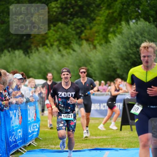 30.08.2026 - Elbe Triathlon Hamburg LAZAROV Photography http://msf.ph/oto/10057220 30.08.2026 11:17:35 Ziel 579, 580, 1148, 1621 meine-sportfotos.de