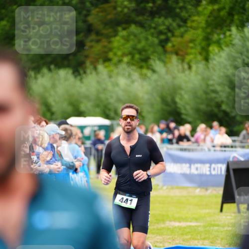 30.08.2026 - Elbe Triathlon Hamburg LAZAROV Photography http://msf.ph/oto/10057258 30.08.2026 11:17:55 Ziel 441 meine-sportfotos.de