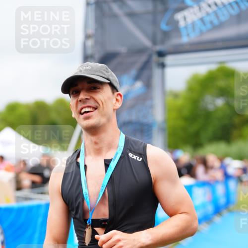 30.08.2026 - Elbe Triathlon Hamburg LAZAROV Photography http://msf.ph/oto/10057294 30.08.2026 11:18:17 Ziel 520, 548, 577 meine-sportfotos.de