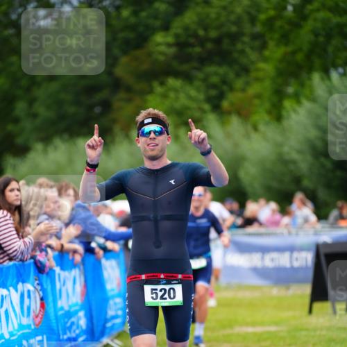 30.08.2026 - Elbe Triathlon Hamburg LAZAROV Photography http://msf.ph/oto/10057308 30.08.2026 11:18:21 Ziel 520, 548, 577, 1052 meine-sportfotos.de