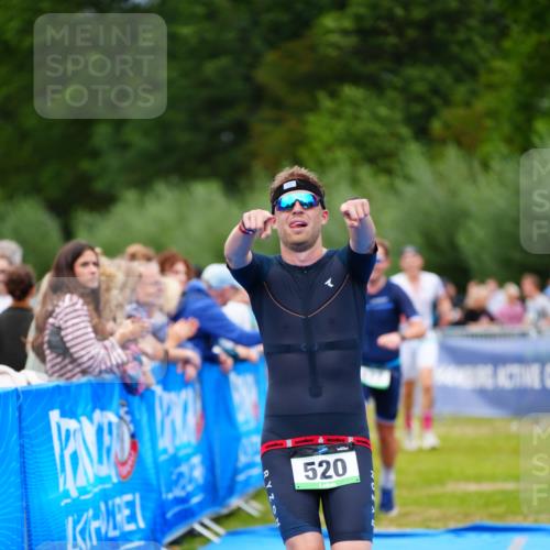 30.08.2026 - Elbe Triathlon Hamburg LAZAROV Photography http://msf.ph/oto/10057309 30.08.2026 11:18:21 Ziel 520, 548, 577, 1052 meine-sportfotos.de