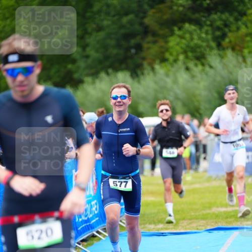 30.08.2026 - Elbe Triathlon Hamburg LAZAROV Photography http://msf.ph/oto/10057312 30.08.2026 11:18:23 Ziel 520, 548, 577, 1052 meine-sportfotos.de