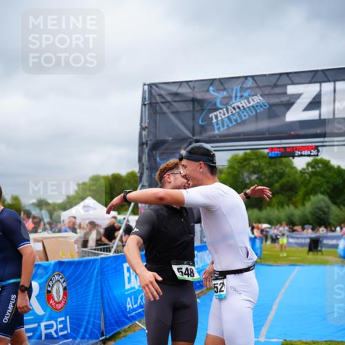 30.08.2026 - Elbe Triathlon Hamburg LAZAROV Photography http://msf.ph/oto/10057335 30.08.2026 11:18:31 Ziel 516, 1048 meine-sportfotos.de