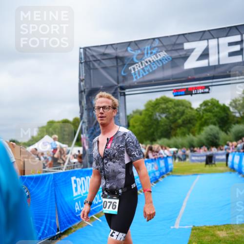 30.08.2026 - Elbe Triathlon Hamburg LAZAROV Photography http://msf.ph/oto/10057375 30.08.2026 11:18:47 Ziel  meine-sportfotos.de