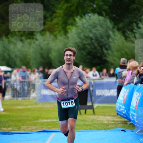 30.08.2026 - Elbe Triathlon Hamburg LAZAROV Photography http://msf.ph/oto/10057386 30.08.2026 11:18:57 Ziel 766, 1070 meine-sportfotos.de