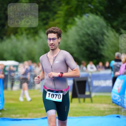 30.08.2026 - Elbe Triathlon Hamburg LAZAROV Photography http://msf.ph/oto/10057393 30.08.2026 11:18:58 Ziel 766, 1070 meine-sportfotos.de