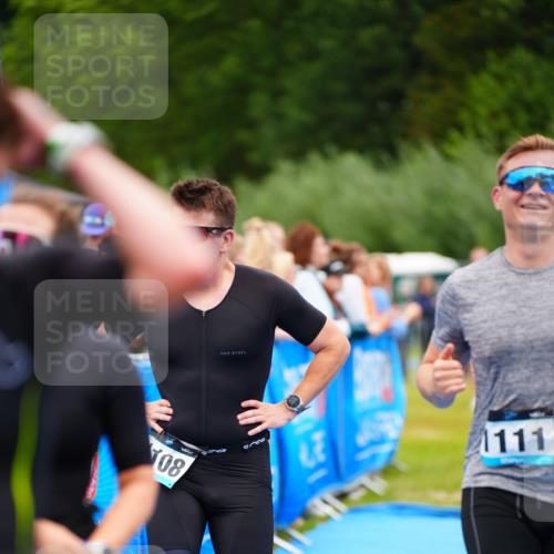 30.08.2026 - Elbe Triathlon Hamburg LAZAROV Photography http://msf.ph/oto/10057478 30.08.2026 11:19:42 Ziel 667, 704, 1091, 1108, 1111 meine-sportfotos.de