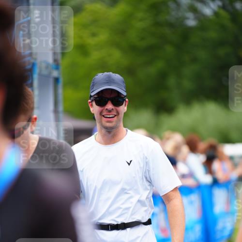30.08.2026 - Elbe Triathlon Hamburg LAZAROV Photography http://msf.ph/oto/10057483 30.08.2026 11:19:44 Ziel 667, 704, 1091, 1108, 1111 meine-sportfotos.de
