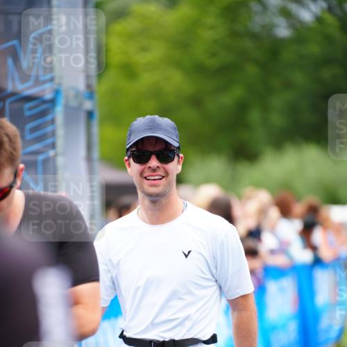 30.08.2026 - Elbe Triathlon Hamburg LAZAROV Photography http://msf.ph/oto/10057485 30.08.2026 11:19:44 Ziel 667, 704, 1091, 1108, 1111 meine-sportfotos.de