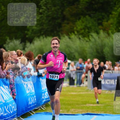 30.08.2026 - Elbe Triathlon Hamburg LAZAROV Photography http://msf.ph/oto/10057518 30.08.2026 11:20:00 Ziel 572, 725, 1071 meine-sportfotos.de