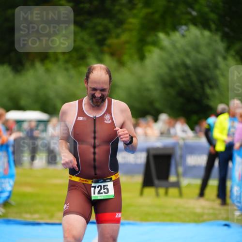 30.08.2026 - Elbe Triathlon Hamburg LAZAROV Photography http://msf.ph/oto/10057546 30.08.2026 11:20:07 Ziel 572, 725 meine-sportfotos.de