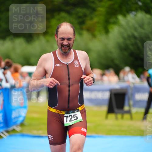 30.08.2026 - Elbe Triathlon Hamburg LAZAROV Photography http://msf.ph/oto/10057549 30.08.2026 11:20:07 Ziel 572, 725 meine-sportfotos.de