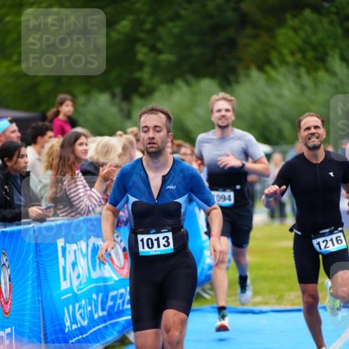 30.08.2026 - Elbe Triathlon Hamburg LAZAROV Photography http://msf.ph/oto/10057556 30.08.2026 11:20:21 Ziel 1013, 1029, 1094, 1216 meine-sportfotos.de
