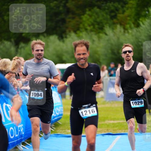 30.08.2026 - Elbe Triathlon Hamburg LAZAROV Photography http://msf.ph/oto/10057559 30.08.2026 11:20:21 Ziel 1013, 1029, 1094, 1216 meine-sportfotos.de
