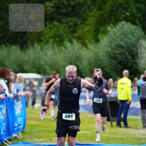 30.08.2026 - Elbe Triathlon Hamburg LAZAROV Photography http://msf.ph/oto/10057574 30.08.2026 11:20:31 Ziel 429, 491, 1101 meine-sportfotos.de