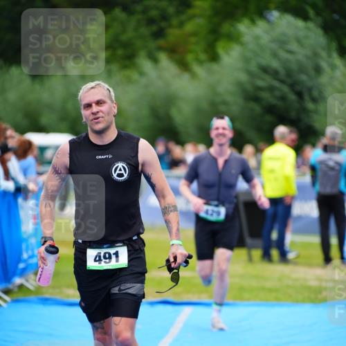30.08.2026 - Elbe Triathlon Hamburg LAZAROV Photography http://msf.ph/oto/10057583 30.08.2026 11:20:33 Ziel 429, 491, 1101 meine-sportfotos.de