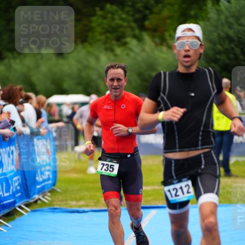 30.08.2026 - Elbe Triathlon Hamburg LAZAROV Photography http://msf.ph/oto/10057640 30.08.2026 11:21:02 Ziel 735, 1100, 1212, 1225 meine-sportfotos.de