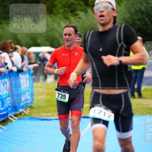 30.08.2026 - Elbe Triathlon Hamburg LAZAROV Photography http://msf.ph/oto/10057643 30.08.2026 11:21:02 Ziel 735, 1100, 1212, 1225 meine-sportfotos.de