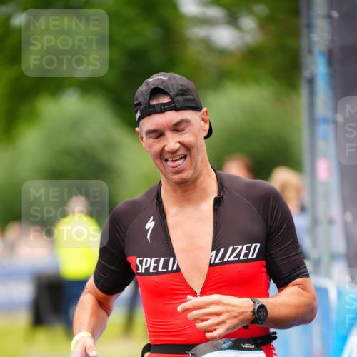 30.08.2026 - Elbe Triathlon Hamburg LAZAROV Photography http://msf.ph/oto/10057651 30.08.2026 11:21:05 Ziel 735, 1100, 1212, 1225, 1276 meine-sportfotos.de