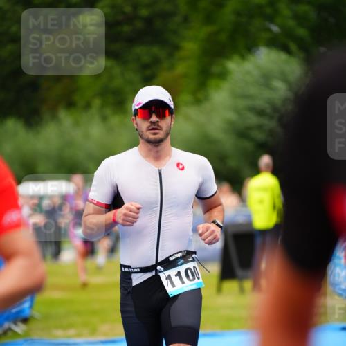 30.08.2026 - Elbe Triathlon Hamburg LAZAROV Photography http://msf.ph/oto/10057657 30.08.2026 11:21:07 Ziel 999, 1100, 1225, 1276 meine-sportfotos.de