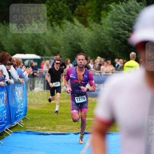 30.08.2026 - Elbe Triathlon Hamburg LAZAROV Photography http://msf.ph/oto/10057661 30.08.2026 11:21:11 Ziel 999, 1017, 1276 meine-sportfotos.de