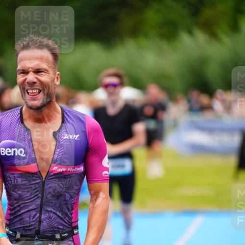 30.08.2026 - Elbe Triathlon Hamburg LAZAROV Photography http://msf.ph/oto/10057673 30.08.2026 11:21:14 Ziel 999, 1017, 1276 meine-sportfotos.de