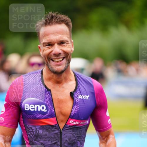 30.08.2026 - Elbe Triathlon Hamburg LAZAROV Photography http://msf.ph/oto/10057677 30.08.2026 11:21:15 Ziel 999, 1017, 1276 meine-sportfotos.de