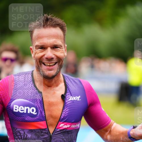 30.08.2026 - Elbe Triathlon Hamburg LAZAROV Photography http://msf.ph/oto/10057679 30.08.2026 11:21:15 Ziel 999, 1017, 1276 meine-sportfotos.de