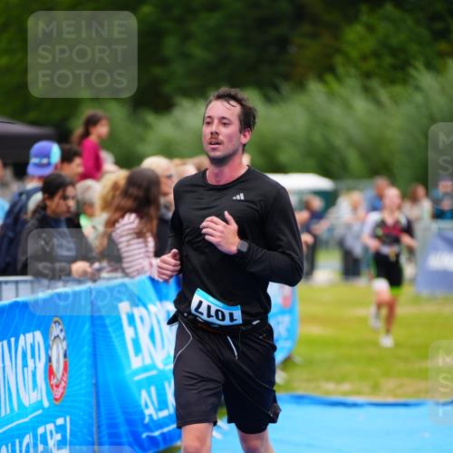 30.08.2026 - Elbe Triathlon Hamburg LAZAROV Photography http://msf.ph/oto/10057692 30.08.2026 11:21:20 Ziel 834, 1017 meine-sportfotos.de