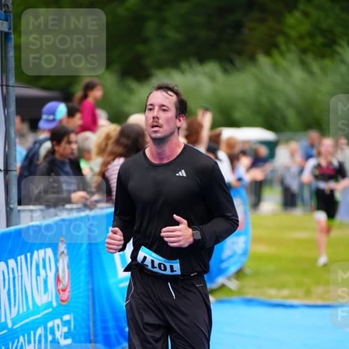 30.08.2026 - Elbe Triathlon Hamburg LAZAROV Photography http://msf.ph/oto/10057693 30.08.2026 11:21:20 Ziel 834, 1017 meine-sportfotos.de