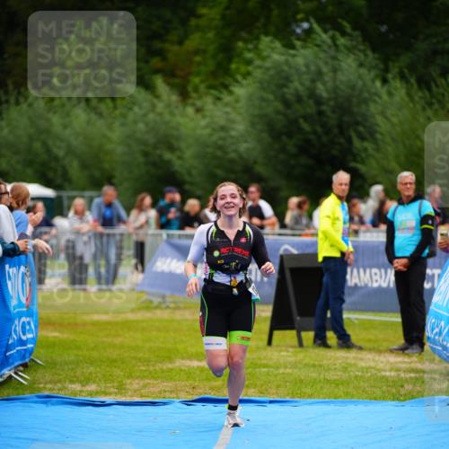 30.08.2026 - Elbe Triathlon Hamburg LAZAROV Photography http://msf.ph/oto/10057696 30.08.2026 11:21:23 Ziel 834, 1017 meine-sportfotos.de