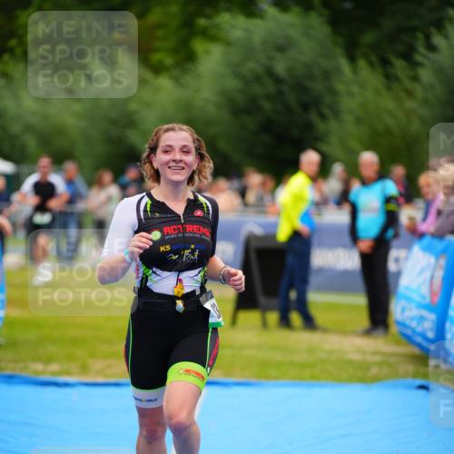30.08.2026 - Elbe Triathlon Hamburg LAZAROV Photography http://msf.ph/oto/10057707 30.08.2026 11:21:25 Ziel 834 meine-sportfotos.de