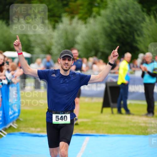 30.08.2026 - Elbe Triathlon Hamburg LAZAROV Photography http://msf.ph/oto/10057733 30.08.2026 11:21:41 Ziel 283, 400, 540 meine-sportfotos.de