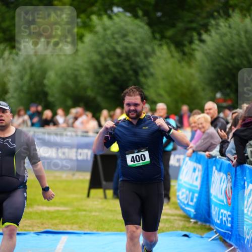 30.08.2026 - Elbe Triathlon Hamburg LAZAROV Photography http://msf.ph/oto/10057741 30.08.2026 11:21:45 Ziel 283, 400, 540, 561, 991 meine-sportfotos.de