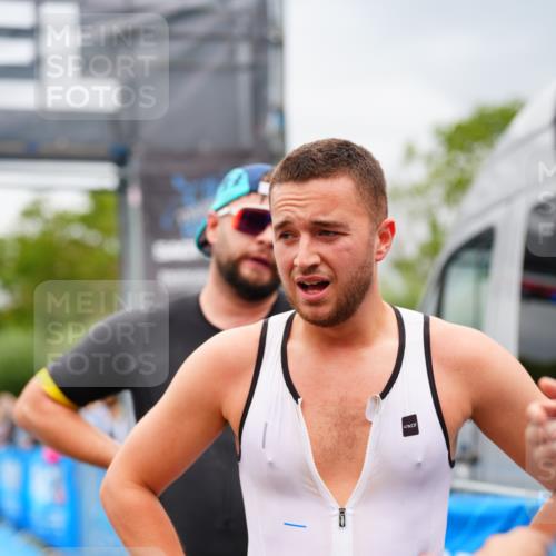 30.08.2026 - Elbe Triathlon Hamburg LAZAROV Photography http://msf.ph/oto/10057780 30.08.2026 11:22:04 Ziel 703, 1113 meine-sportfotos.de