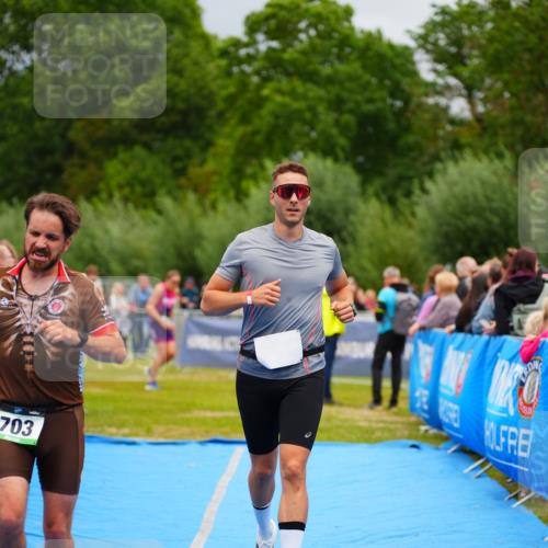 30.08.2026 - Elbe Triathlon Hamburg LAZAROV Photography http://msf.ph/oto/10057787 30.08.2026 11:22:07 Ziel 703, 1113 meine-sportfotos.de