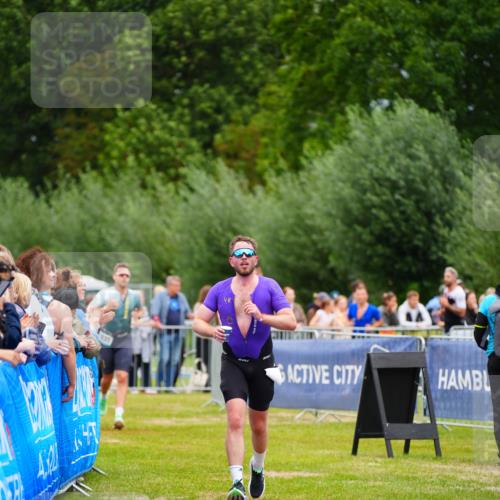 30.08.2026 - Elbe Triathlon Hamburg LAZAROV Photography http://msf.ph/oto/10057809 30.08.2026 11:22:22 Ziel 589, 1035 meine-sportfotos.de