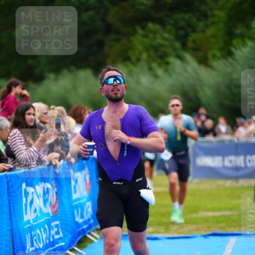 30.08.2026 - Elbe Triathlon Hamburg LAZAROV Photography http://msf.ph/oto/10057813 30.08.2026 11:22:25 Ziel 589, 1009, 1035, 1069 meine-sportfotos.de