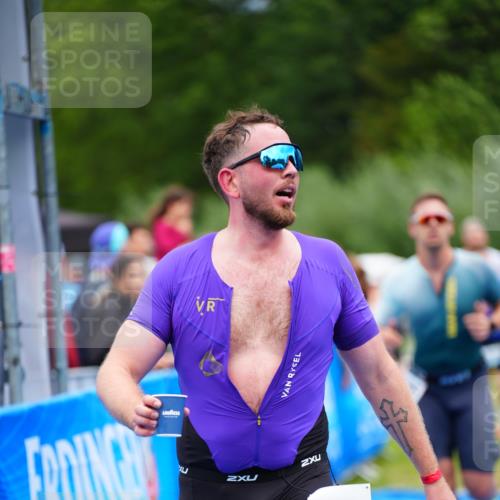 30.08.2026 - Elbe Triathlon Hamburg LAZAROV Photography http://msf.ph/oto/10057827 30.08.2026 11:22:27 Ziel 589, 1009, 1035, 1069 meine-sportfotos.de