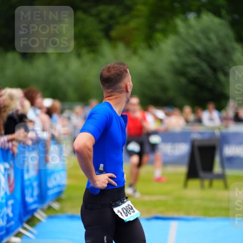 30.08.2026 - Elbe Triathlon Hamburg LAZAROV Photography http://msf.ph/oto/10057843 30.08.2026 11:22:33 Ziel 1009, 1069, 1102 meine-sportfotos.de
