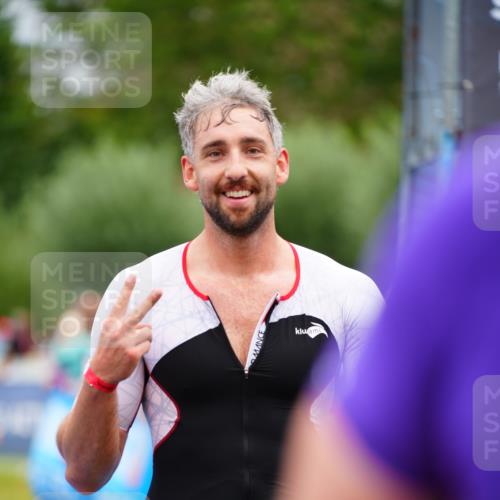 30.08.2026 - Elbe Triathlon Hamburg LAZAROV Photography http://msf.ph/oto/10057848 30.08.2026 11:22:35 Ziel 853, 1009, 1069, 1102 meine-sportfotos.de
