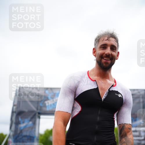 30.08.2026 - Elbe Triathlon Hamburg LAZAROV Photography http://msf.ph/oto/10057859 30.08.2026 11:22:41 Ziel 455, 853, 1210 meine-sportfotos.de