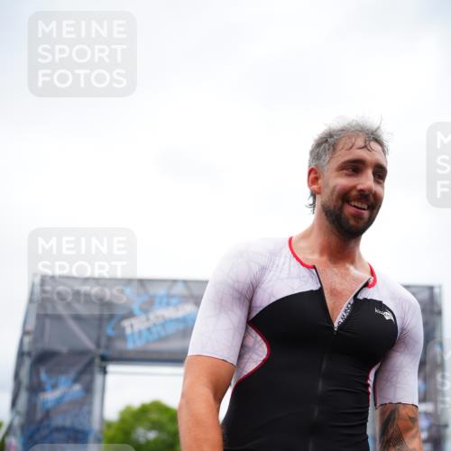 30.08.2026 - Elbe Triathlon Hamburg LAZAROV Photography http://msf.ph/oto/10057860 30.08.2026 11:22:41 Ziel 455, 853, 1210 meine-sportfotos.de