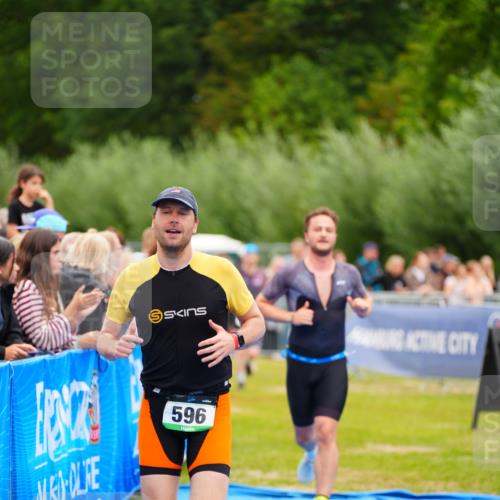 30.08.2026 - Elbe Triathlon Hamburg LAZAROV Photography http://msf.ph/oto/10057886 30.08.2026 11:23:19 Ziel 596, 693, 1040 meine-sportfotos.de